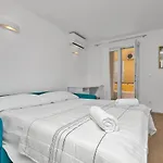 Apartament Lara